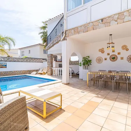 Beautiful With Swimming Pool Empuriabrava